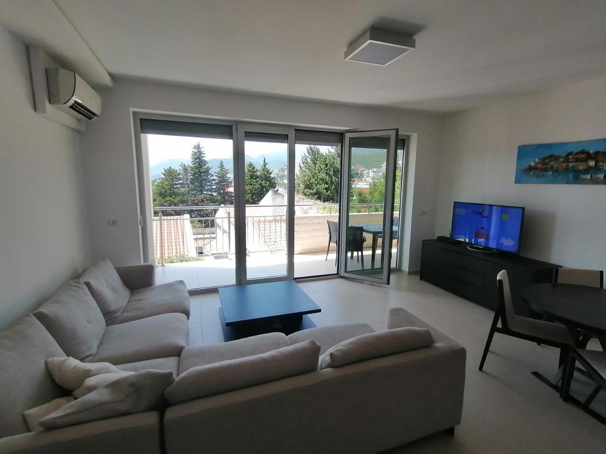 Apartman Sara Pržno Eksteriør bilde